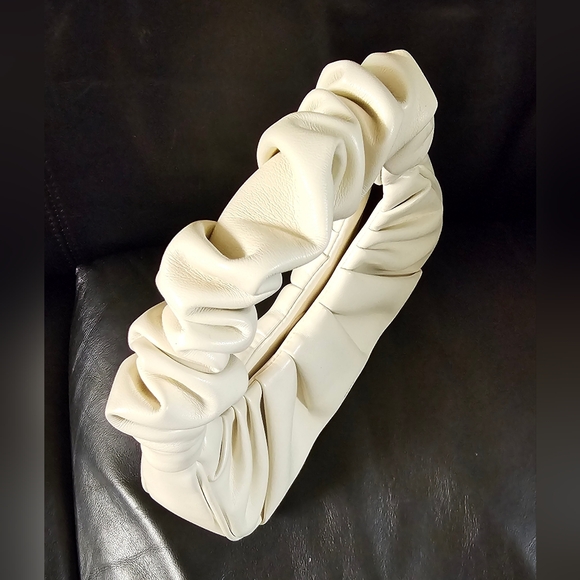 JW PEI White Gabbi Ruched Hobo Hangbag Bag NWOT - Picture 6 of 16